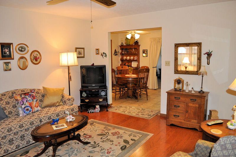 204 River Bottom Dr, Sevierville, TN 37862