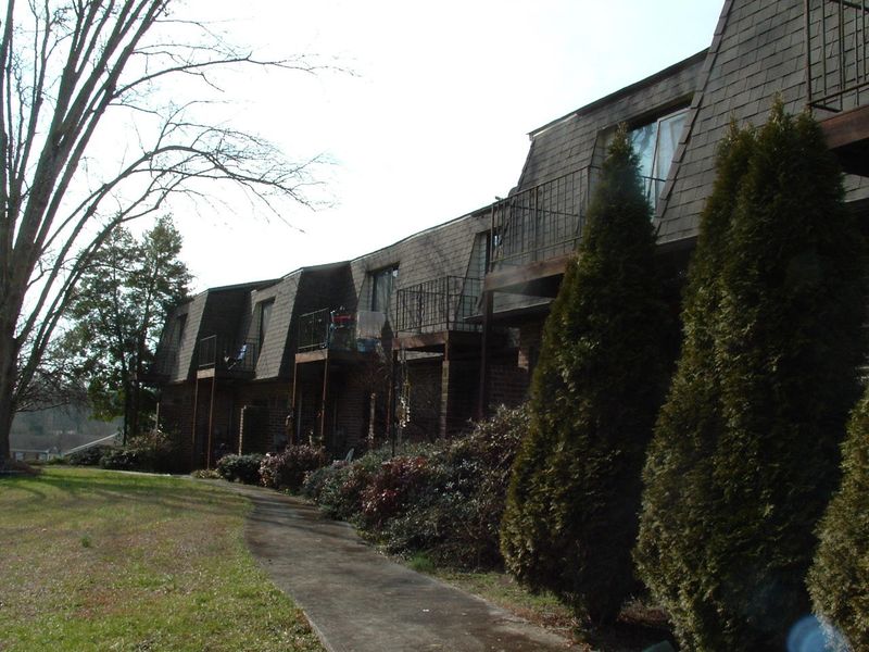 204 Roane State Hwy, Harriman, TN 37748