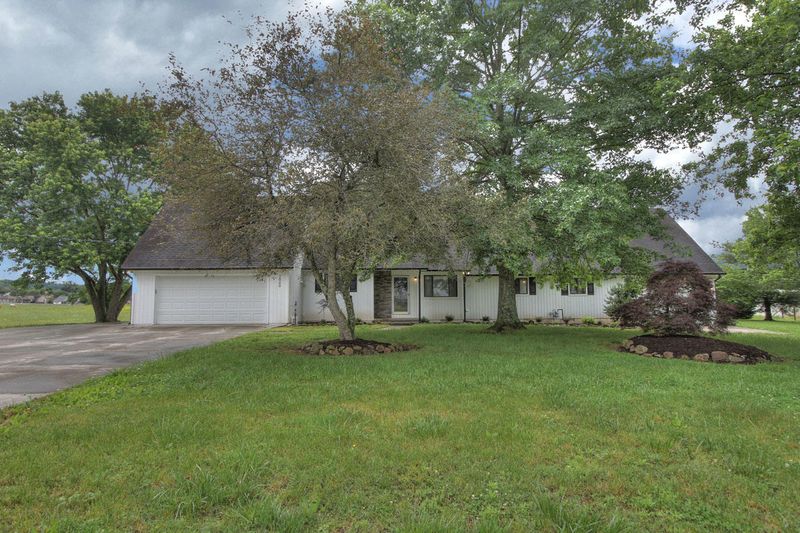 2040 Maples Branch Rd, Sevierville, TN 37876