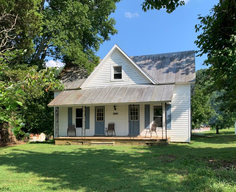 2041 E Union Valley Rd, Seymour, TN 37865