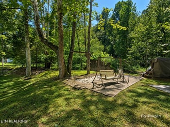 2042 Dutch Valley Rd, Clinton, TN 37716