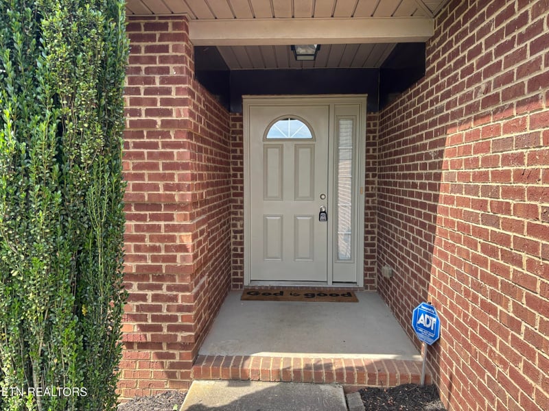 2043 Bluebonnet Dr, Mascot, TN 37806
