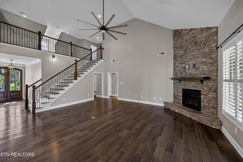 2043 Highlands Ridge Ln, Knoxville, TN 37932