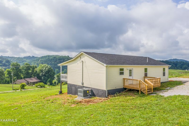 2045 Holston Shores Dr, Rutledge, TN 37861