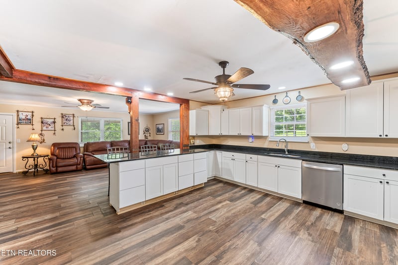 2045 Scenic Meadow Way #2045, Powell, TN 37849