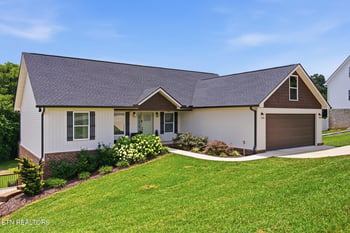 2046 Kings View Loop, Seymour, TN 37865