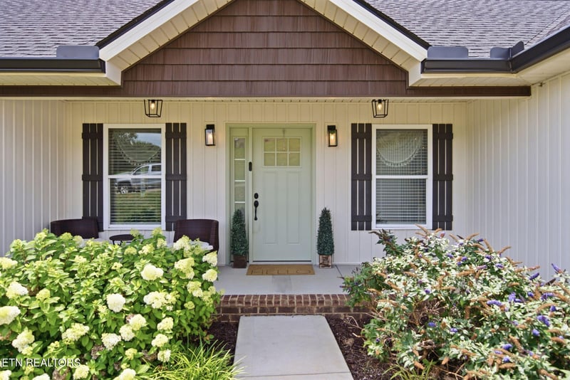 2046 Kings View Loop, Seymour, TN 37865