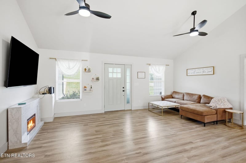 2046 Kings View Loop, Seymour, TN 37865
