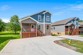 2046 Slippery Rock Cir, Pigeon Forge, TN 37862