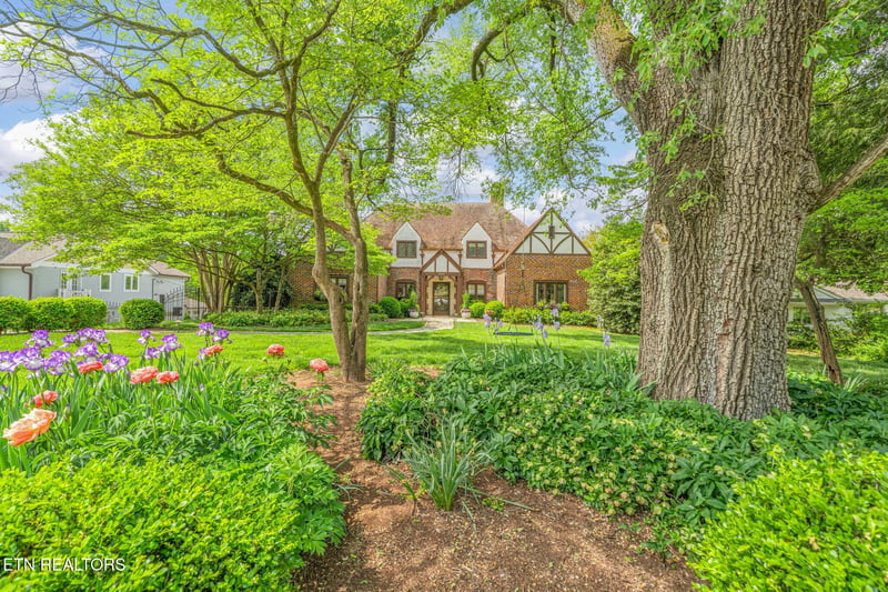2048 Cherokee Blvd, Knoxville, TN 37919