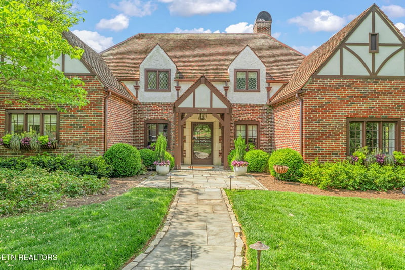 2048 Cherokee Blvd, Knoxville, TN 37919