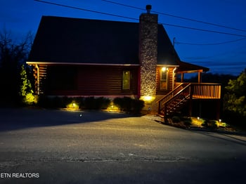 2048 Eagle Feather Dr, Sevierville, TN 37876
