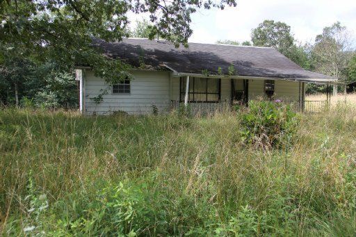 2049 Happy Top Rd, Grandview, TN 37337