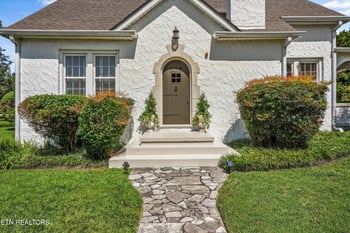 205 Adair Dr, Knoxville, TN 37918