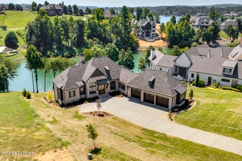 205 Admiral Ct, Lenoir City, TN 37772