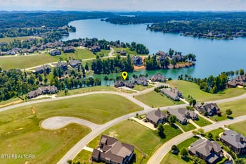 205 Admiral Ct, Lenoir City, TN 37772