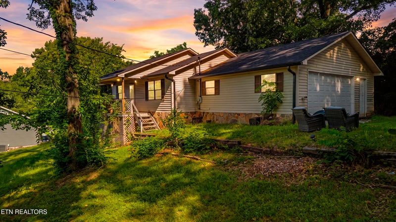 205 Booker Rd, Maynardville, TN 37807