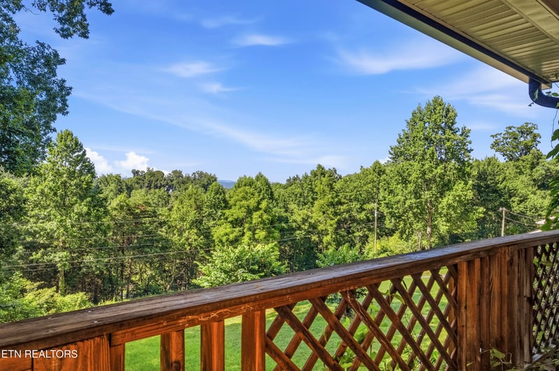 205 Booker Rd, Maynardville, TN 37807