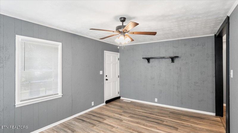 205 Carr Ave, Harriman, TN 37748