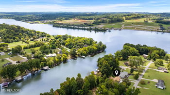 205 Channel Dr, Loudon, TN 37774