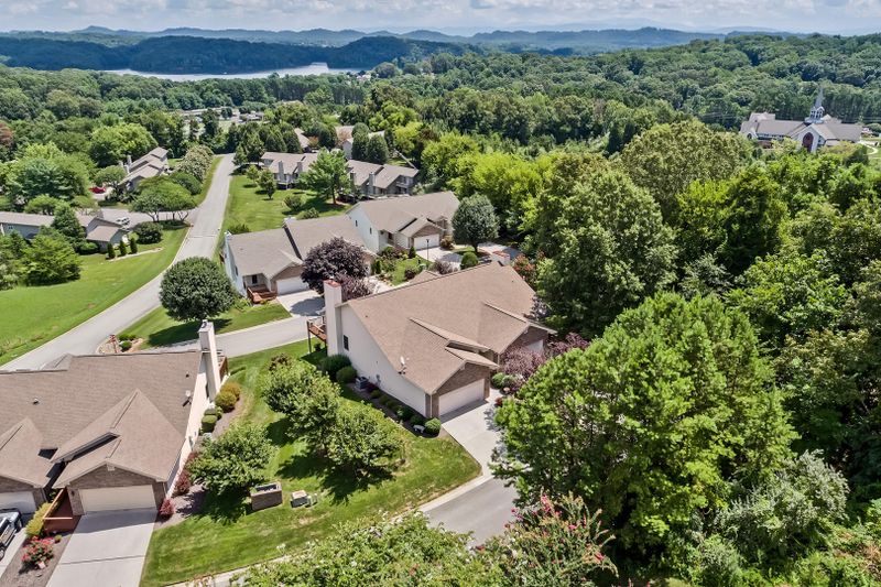 205 Checotah Pl, Loudon, TN 37774