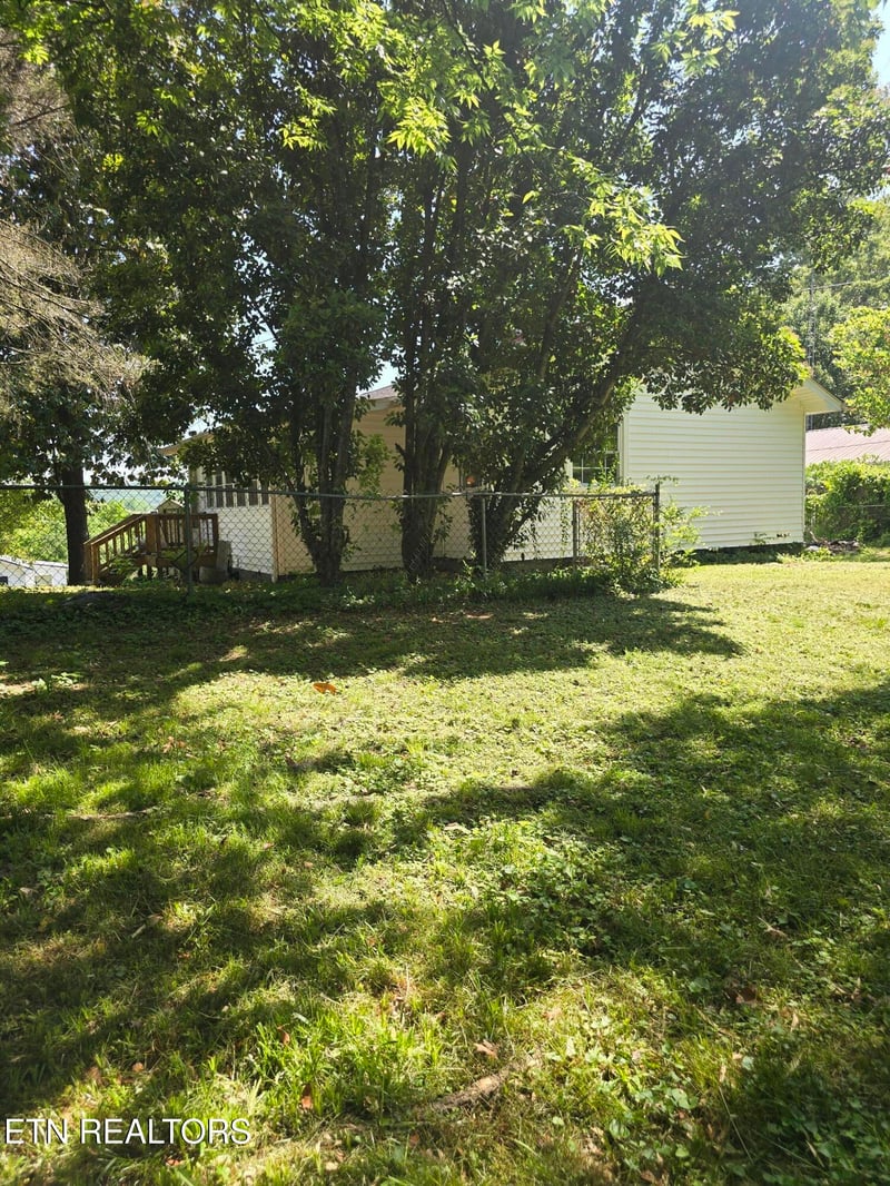 205 E Tennessee Ave, Oak Ridge, TN 37830