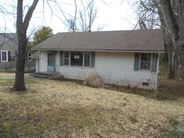 205 E Young High Pike, Knoxville, TN 37920