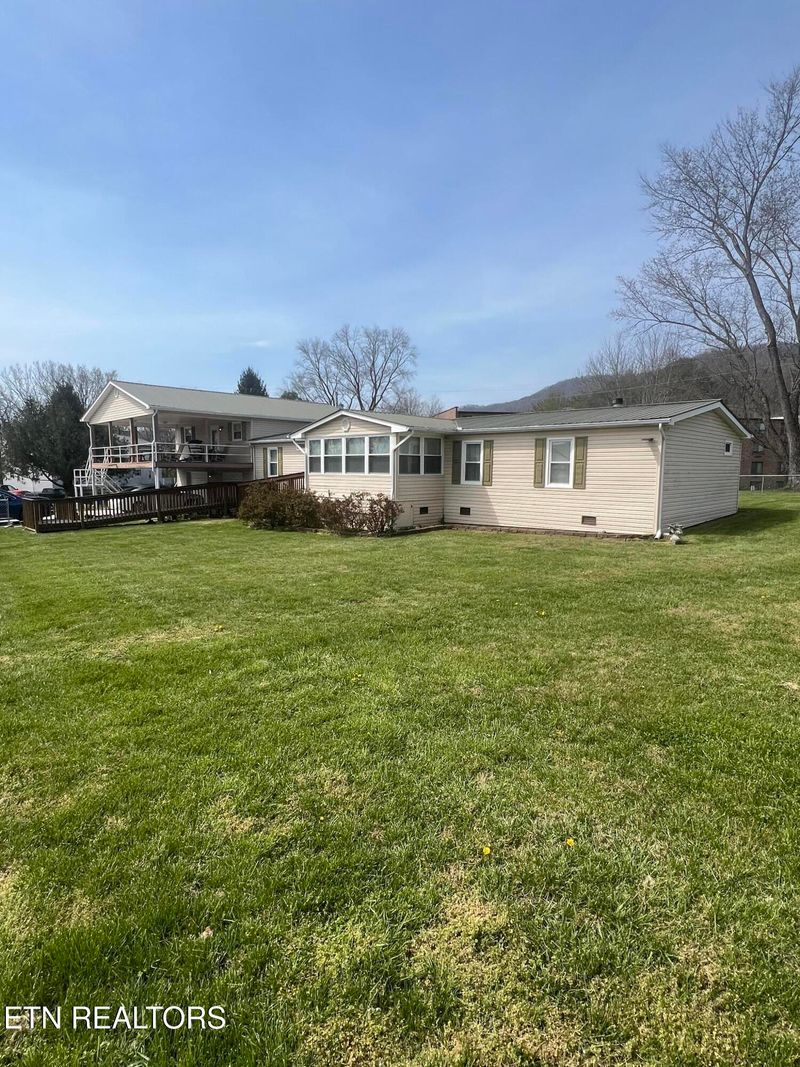 205 Ellison Rd, Lafollette, TN 37766