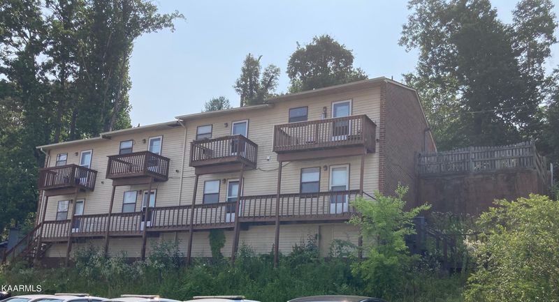 205 Fourth St, Kingston, TN 37763