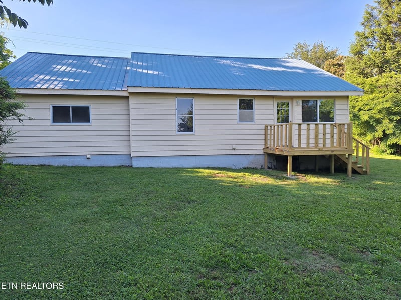 205 Harrill St, Madisonville, TN 37354