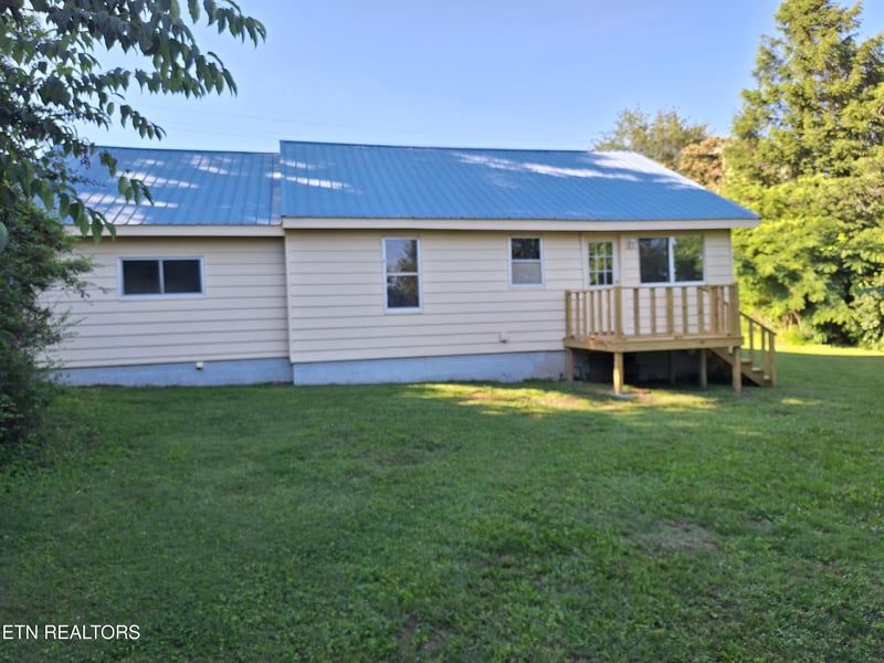 205 Harrill St, Madisonville, TN 37354