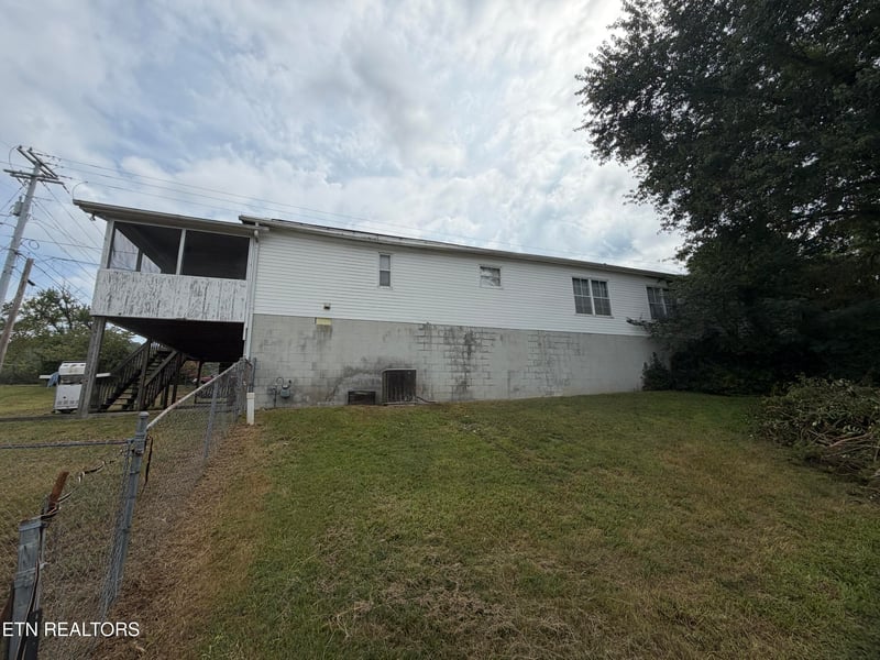 205 Hillcrest Ave, Rocky Top, TN 37769