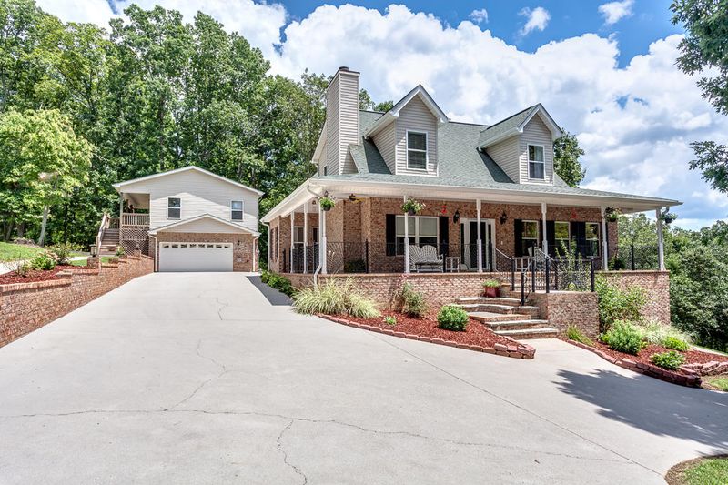 205 Howard Rd, Loudon, TN 37774