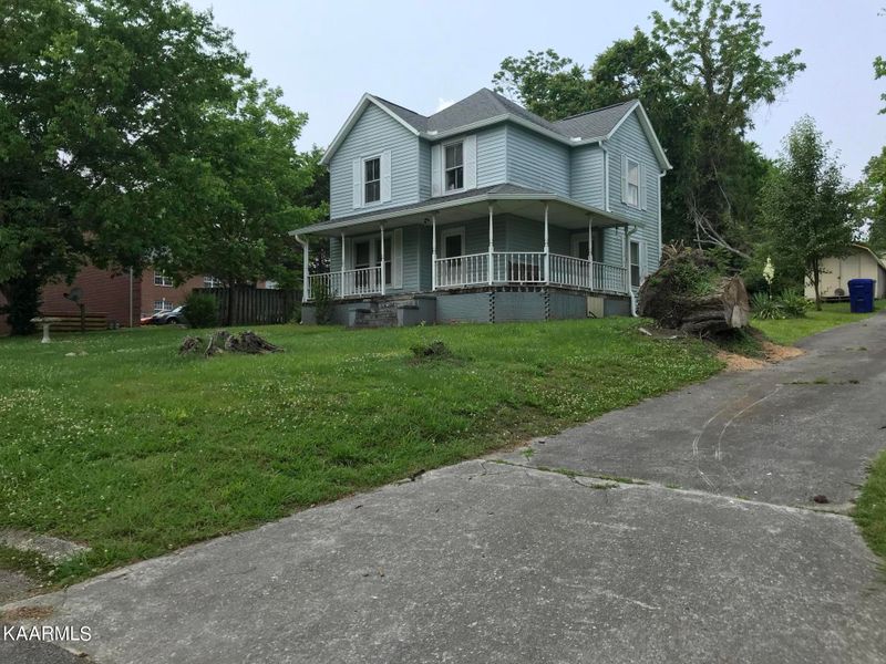 205 Howard St, Clinton, TN 37716
