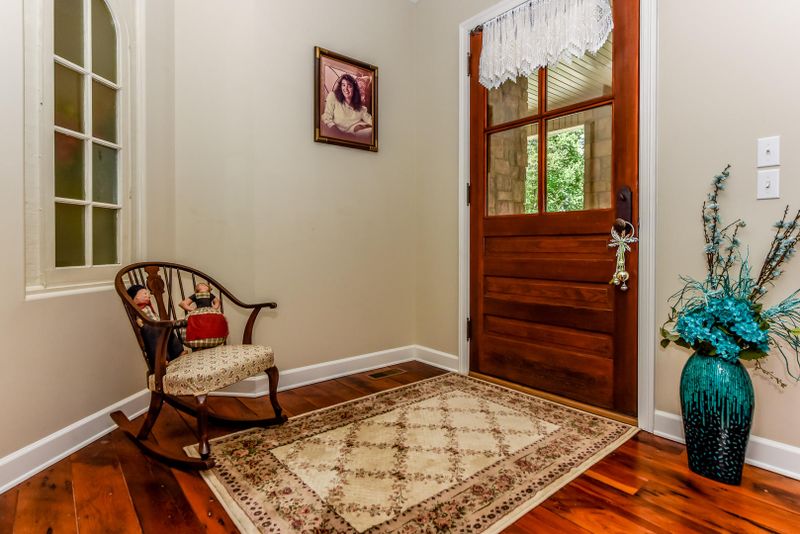 205 Hughes Rd, Greenback, TN 37742