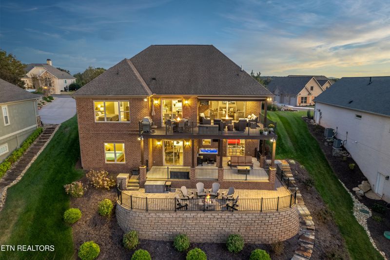 205 Hummingbird Dr, Vonore, TN 37885