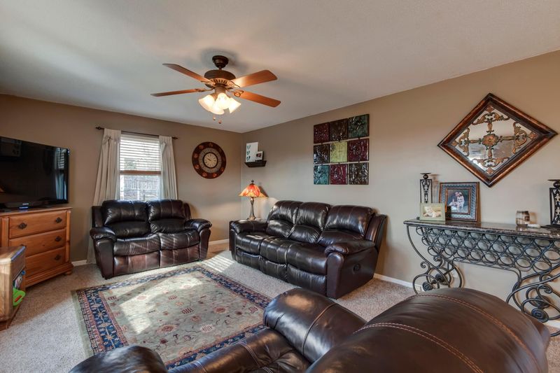 205 Kathy St, Athens, TN 37303