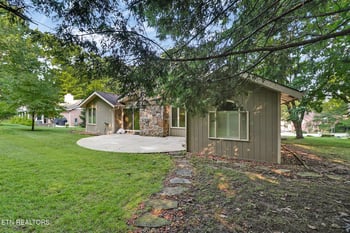 205 Lakewood Dr, Crossville, TN 38558