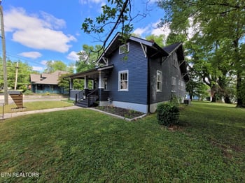 205 Leonard Pl, Knoxville, TN 37917
