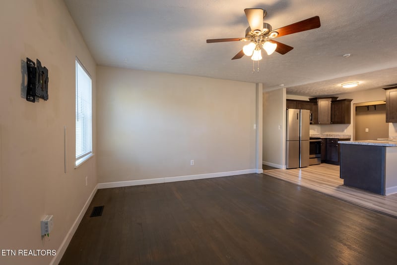 205 N 12th St, Lafollette, TN 37766