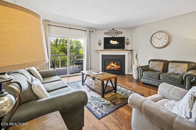 205 Ogle Dr #422, Pigeon Forge, TN 37863
