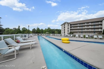 205 Ogle Dr #512, Pigeon Forge, TN 37876
