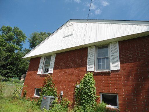 205 Simmons Rd, Loudon, TN 37774
