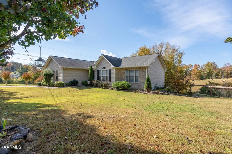 205 Strutt St, Oliver Springs, TN 37840