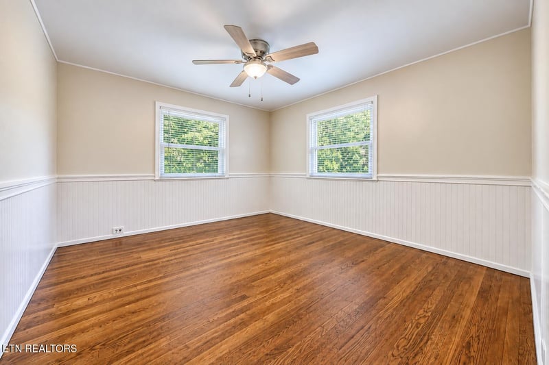 205 W Fairview Rd, Oak Ridge, TN 37830