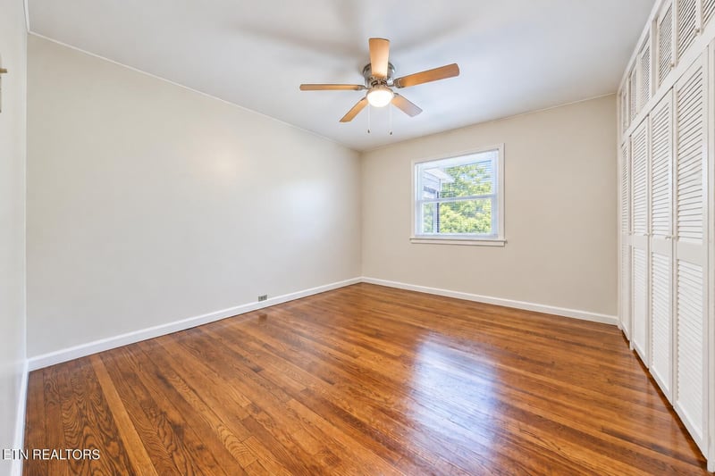 205 W Fairview Rd, Oak Ridge, TN 37830