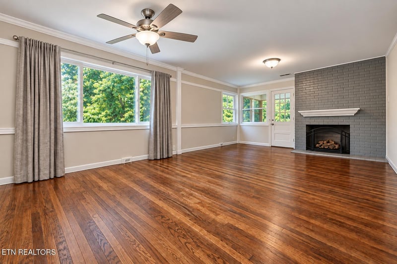 205 W Fairview Rd, Oak Ridge, TN 37830