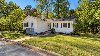 205 W Fairview Rd, Oak Ridge, TN 37830