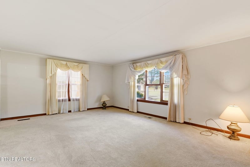 205 W Main St, Niota, TN 37826