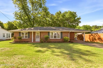 205 W Main St, Niota, TN 37826
